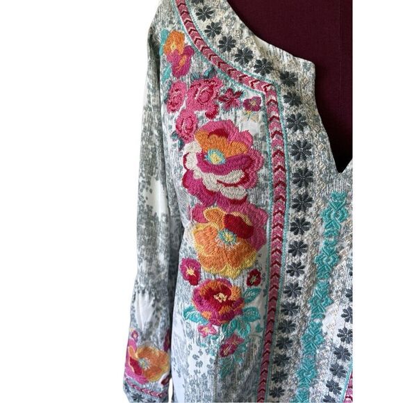 Savanna Jane Boho Top V-Neck Long Bell Sleeve Embroidered Blouse Floral Gray - Picture 9 of 11